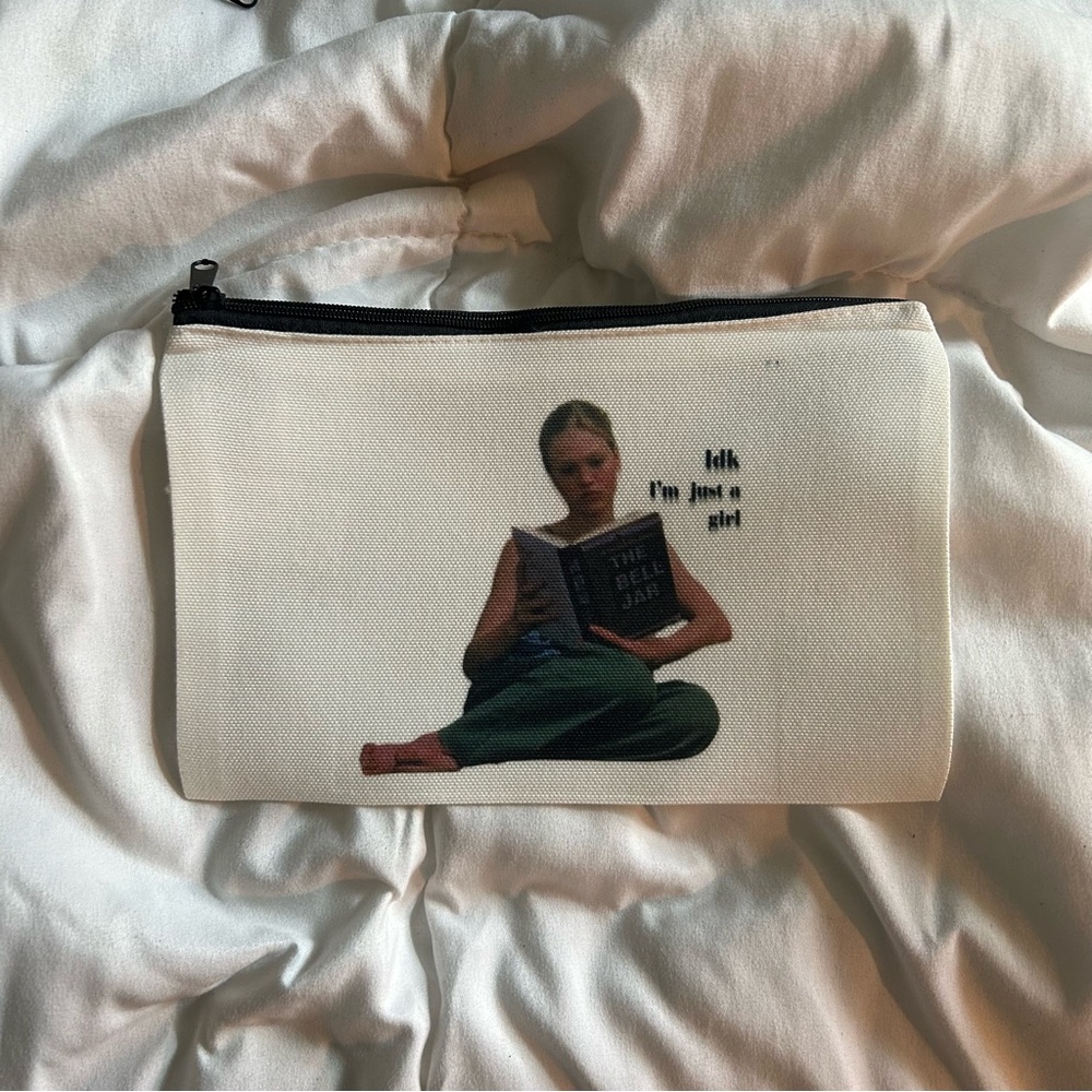 Makeup pouch